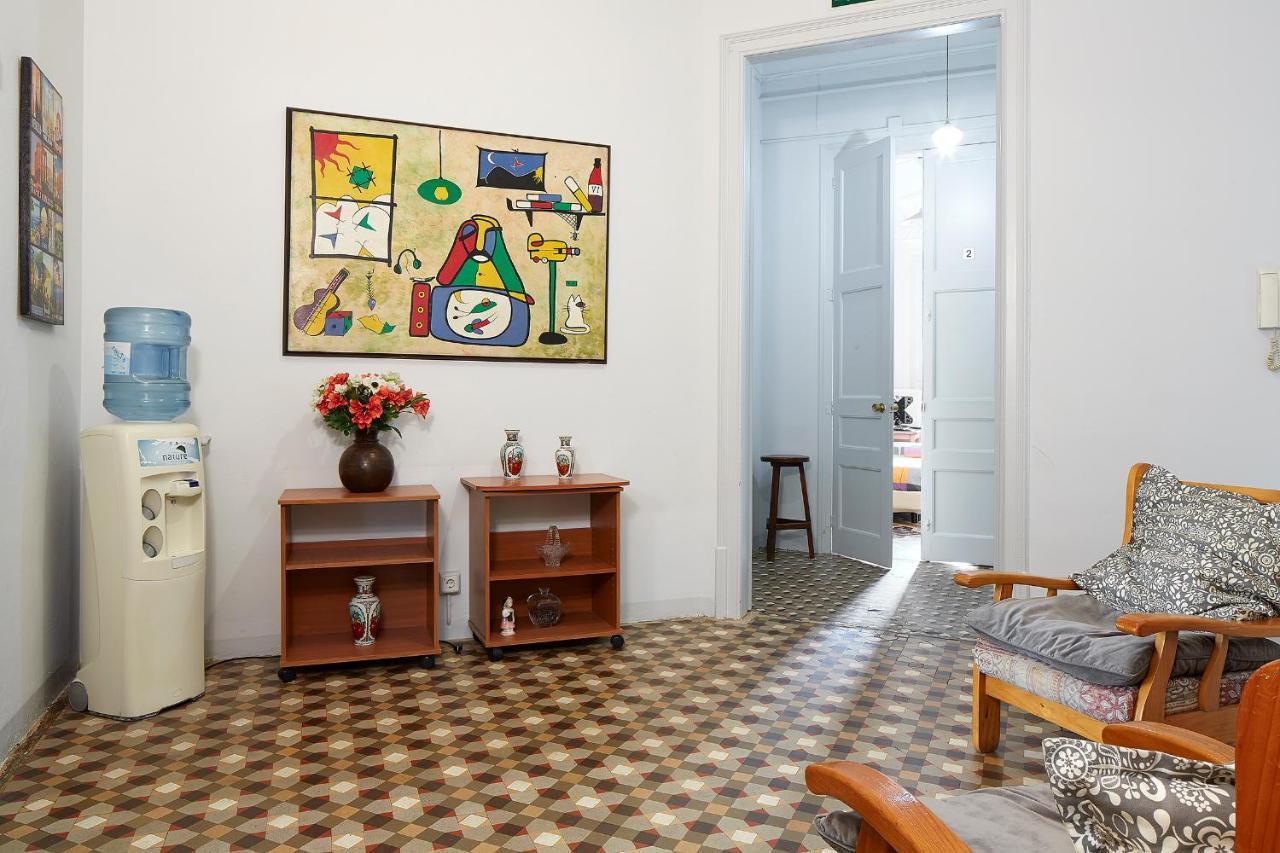 B&B Estudiantes Balmes Барселона Екстер'єр фото