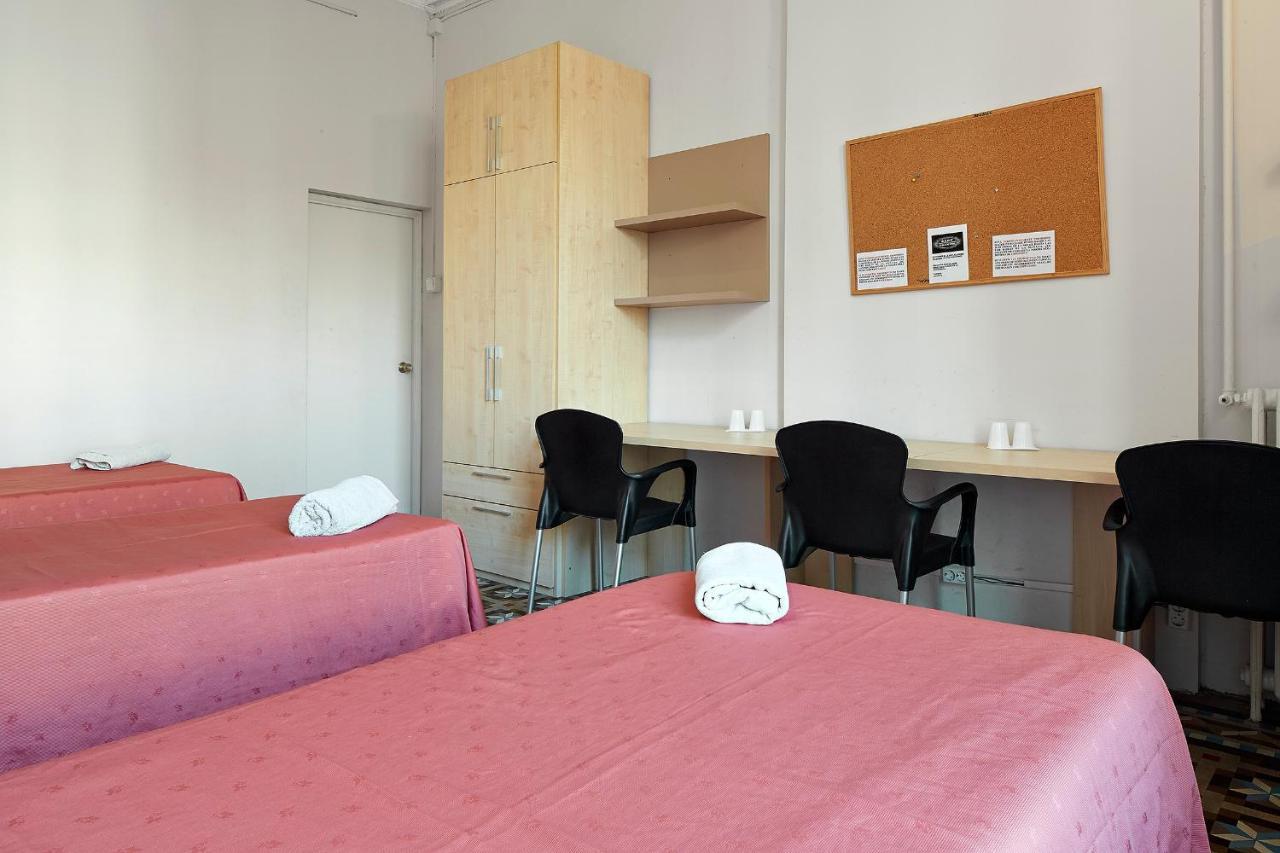 B&B Estudiantes Balmes Барселона Екстер'єр фото