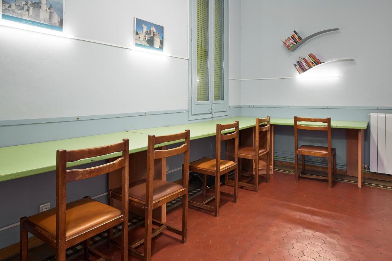 B&B Estudiantes Balmes Барселона Екстер'єр фото