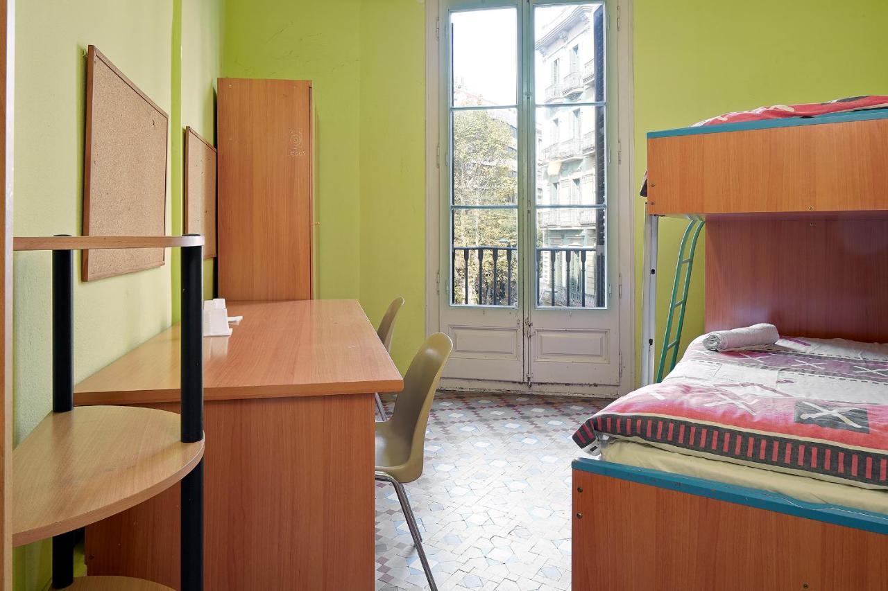 B&B Estudiantes Balmes Барселона Екстер'єр фото