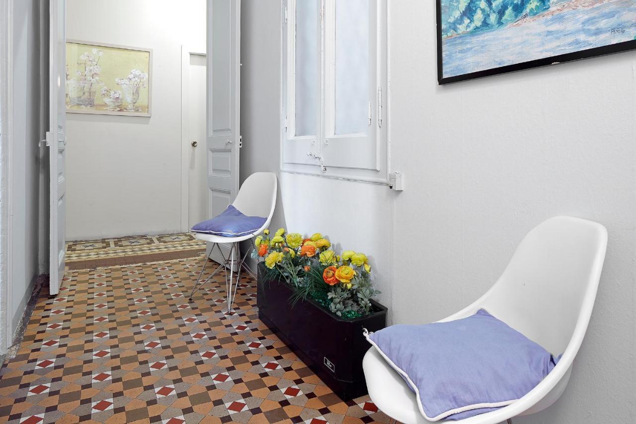 B&B Estudiantes Balmes Барселона Екстер'єр фото
