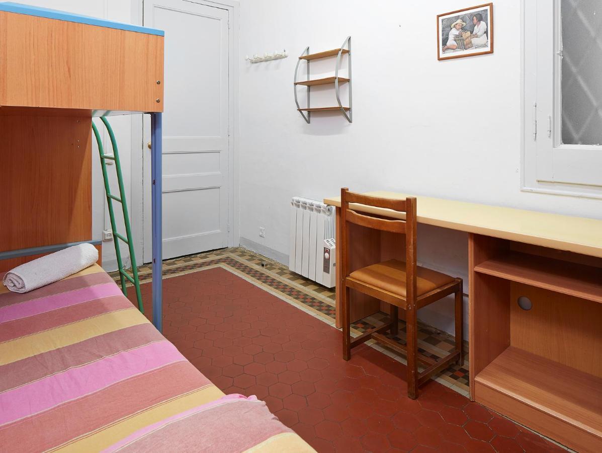 B&B Estudiantes Balmes Барселона Екстер'єр фото