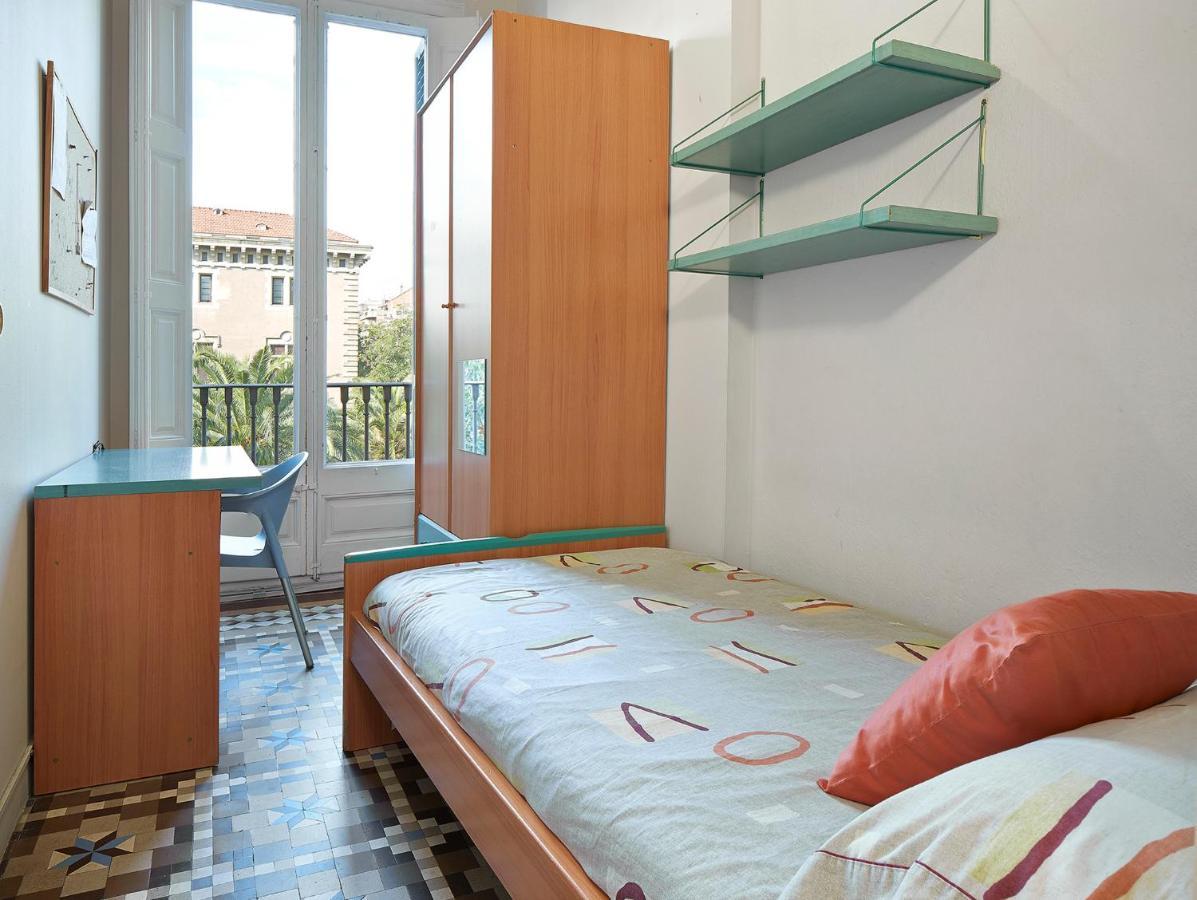B&B Estudiantes Balmes Барселона Екстер'єр фото